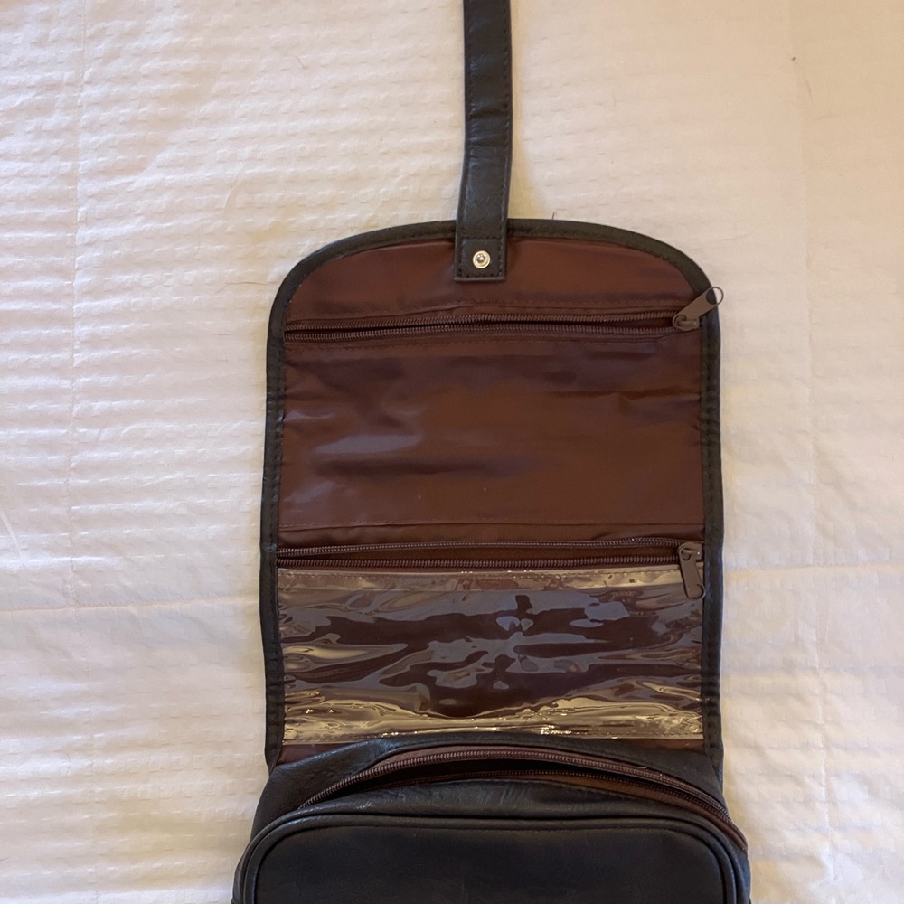 Leather Hanging Toiletry Bag